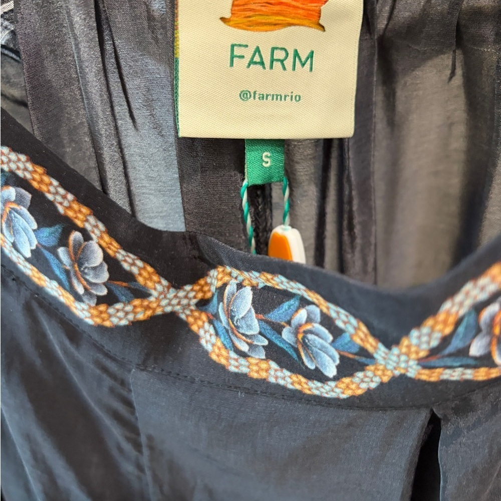 Farm Rio: Black Flowerful Garden Pajama
Pants DT - Picture 14 of 15